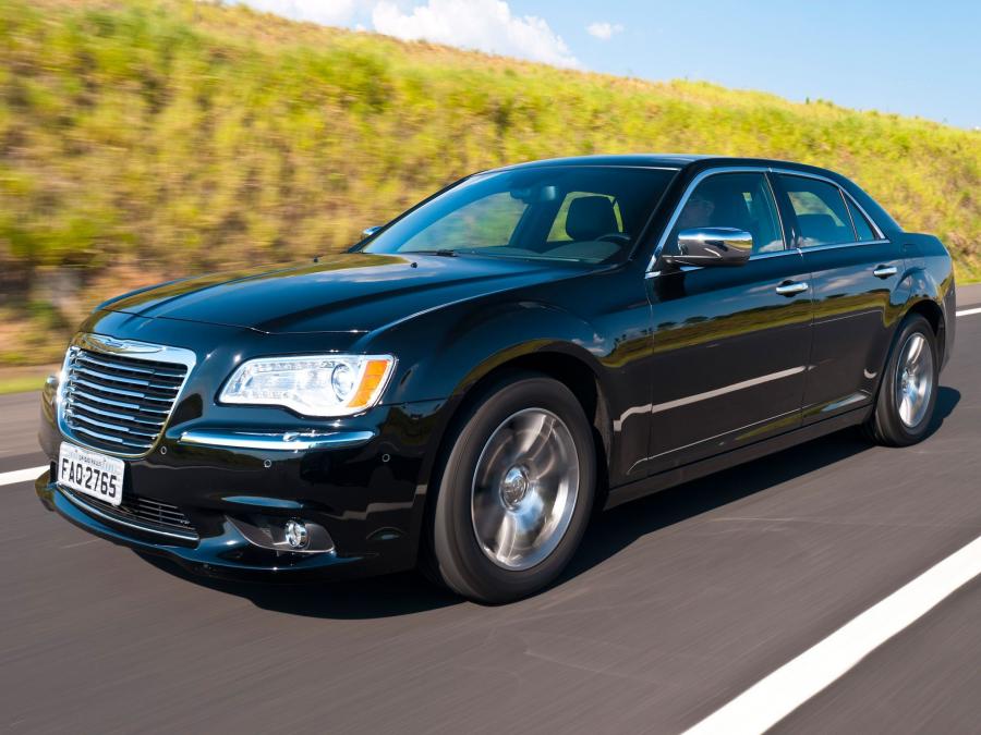  Chrysler 300C 2012 года  (фото 5 из 16)